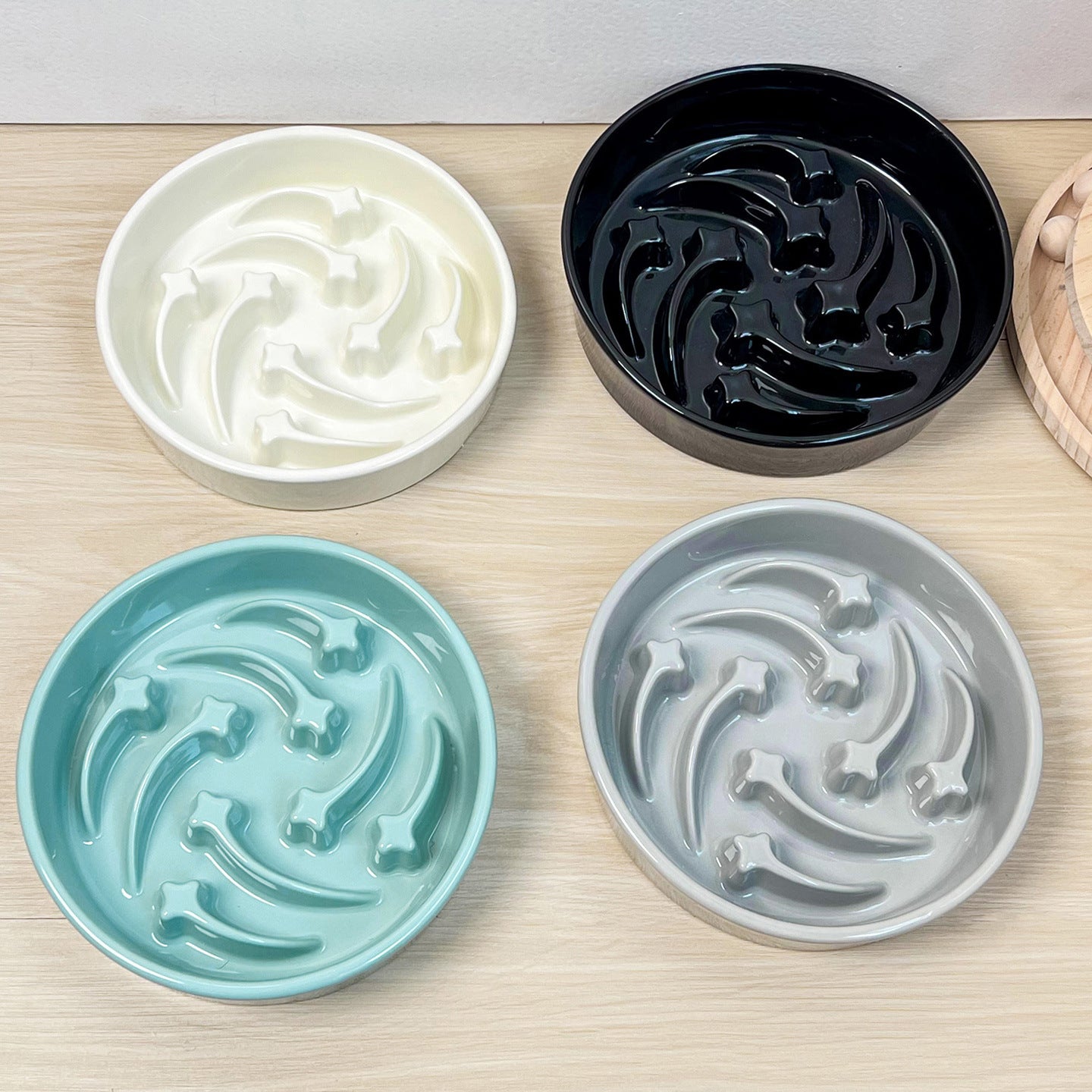 Slow-Eating Ceramic Pet Bowl