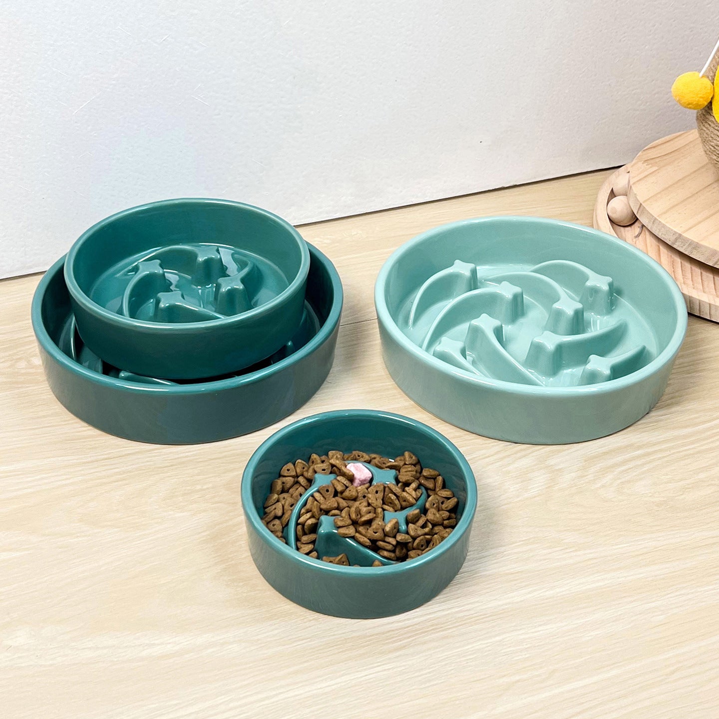 Slow-Eating Ceramic Pet Bowl